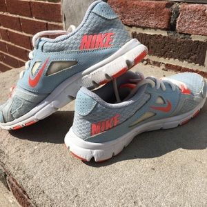 Nike Flex Supreme TR 2